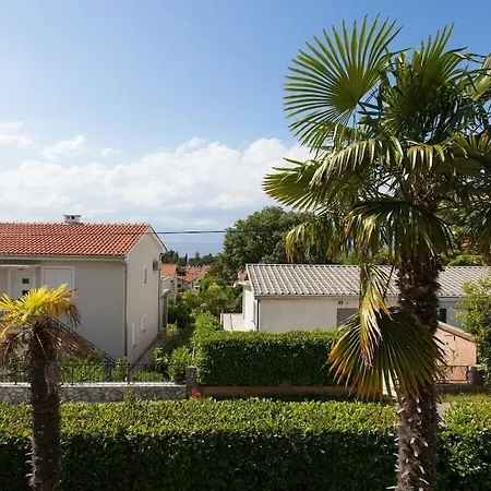 Nediljka With 3 Bedrooms Malinska