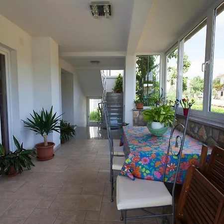 Holiday home Nediljka With 3 Bedrooms