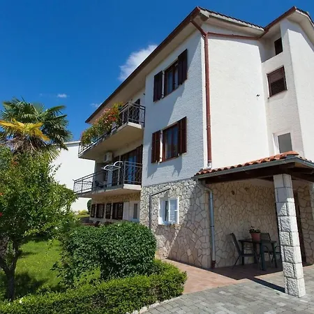 Nediljka With 3 Bedrooms